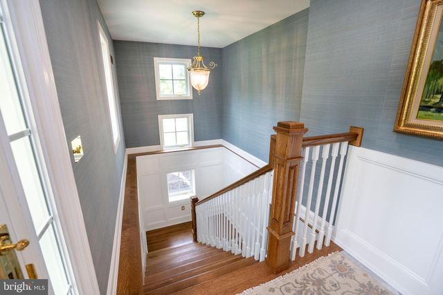 619 MCKEE ST, State College, PA 16803