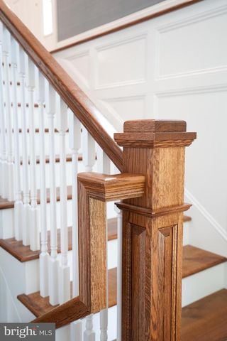 619 MCKEE ST, State College, PA 16803