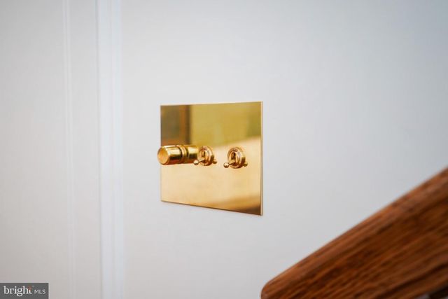 619 MCKEE ST, State College, PA 16803