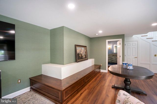 619 MCKEE ST, State College, PA 16803