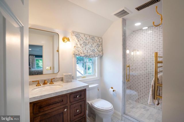 619 MCKEE ST, State College, PA 16803