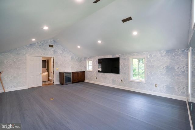 619 MCKEE ST, State College, PA 16803