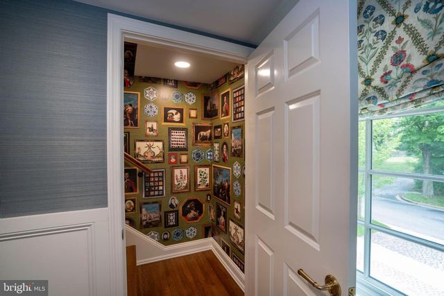 619 MCKEE ST, State College, PA 16803