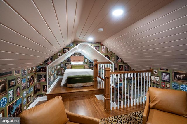 619 MCKEE ST, State College, PA 16803