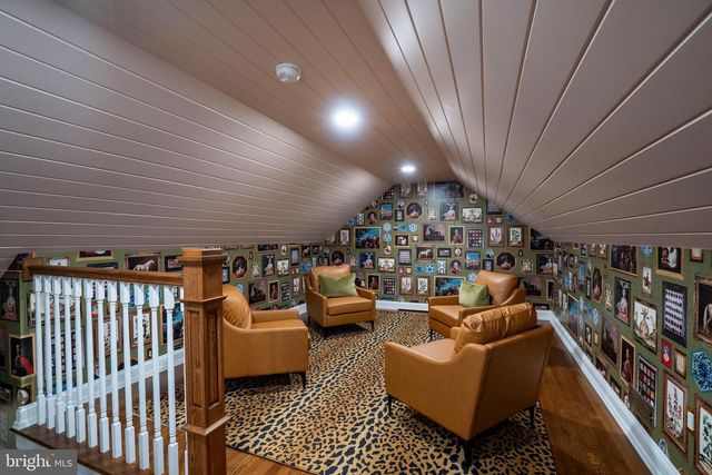 619 MCKEE ST, State College, PA 16803