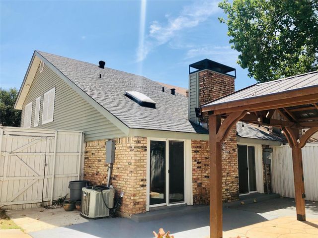 3013 Carolyn Court, Bedford, TX 76021