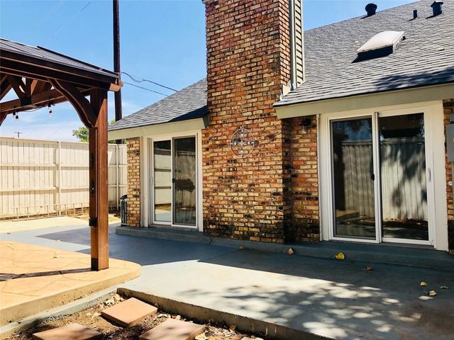 3013 Carolyn Court, Bedford, TX 76021