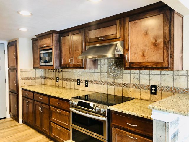 3013 Carolyn Court, Bedford, TX 76021