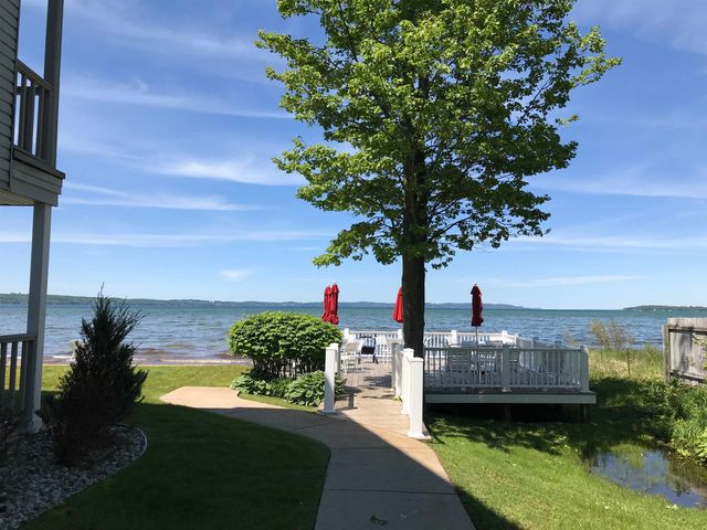 2305 US-131 N, East Bay Twp, MI 49684