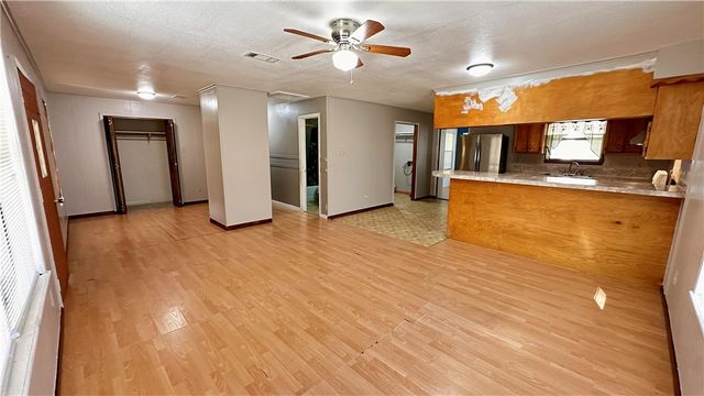 4056 Pecan Lane, Madisonville, TX 77864