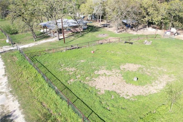 4056 Pecan Lane, Madisonville, TX 77864