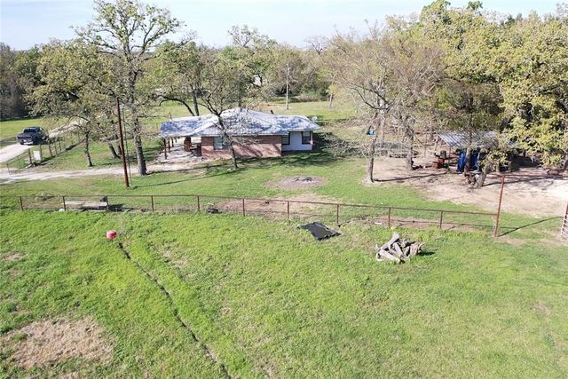 4056 Pecan Lane, Madisonville, TX 77864