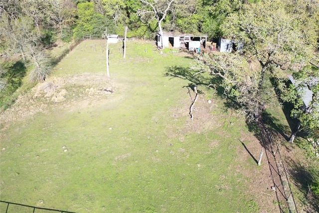 4056 Pecan Lane, Madisonville, TX 77864