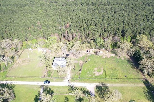 4056 Pecan Lane, Madisonville, TX 77864