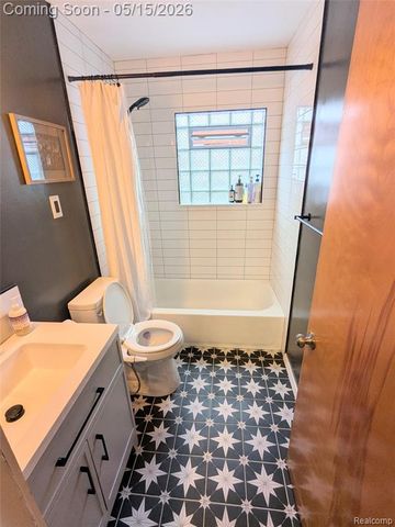 14940 Pennsylvania Road, Southgate, MI 48195