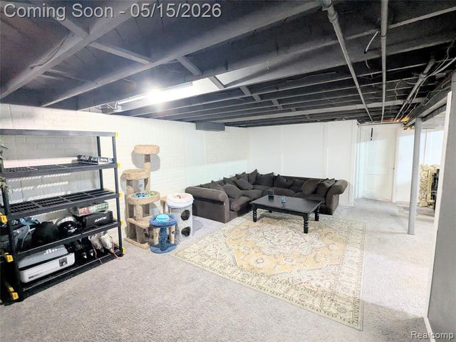 14940 Pennsylvania Road, Southgate, MI 48195