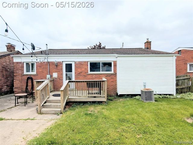 14940 Pennsylvania Road, Southgate, MI 48195