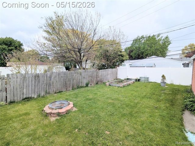 14940 Pennsylvania Road, Southgate, MI 48195