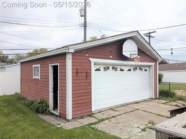 14940 Pennsylvania Road, Southgate, MI 48195