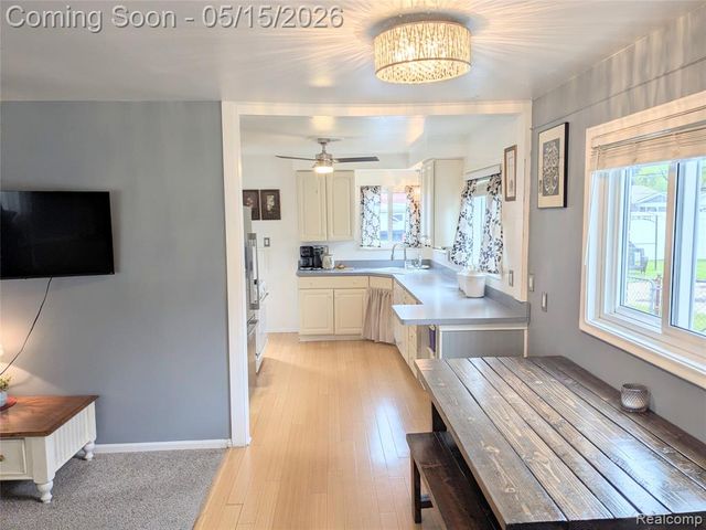 14940 Pennsylvania Road, Southgate, MI 48195