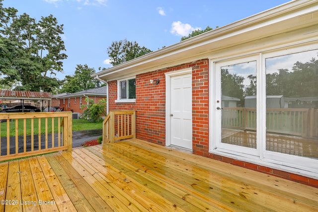 8706 Michael Edward Dr, Louisville, KY 40291