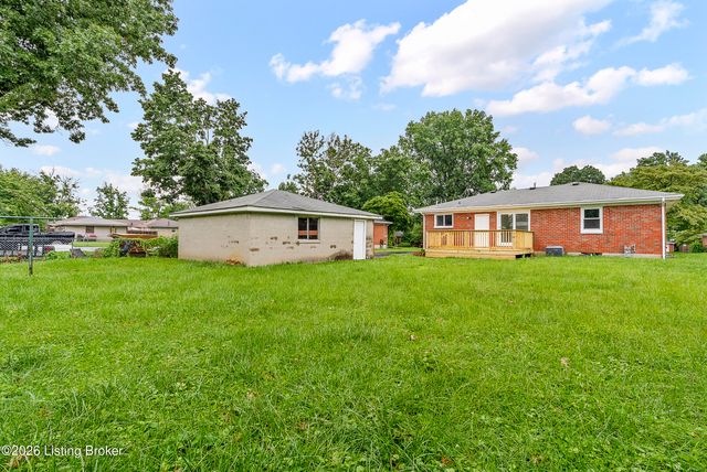8706 Michael Edward Dr, Louisville, KY 40291
