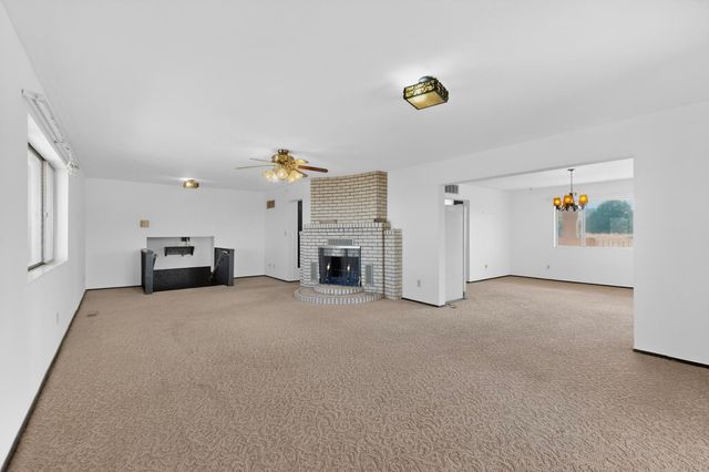 1302 Amarante Road, Santa Fe, NM 87507