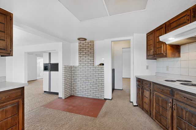 1302 Amarante Road, Santa Fe, NM 87507