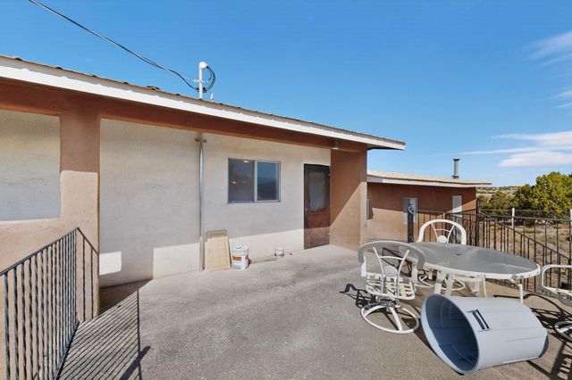 1302 Amarante Road, Santa Fe, NM 87507