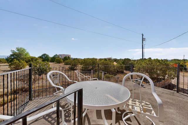 1302 Amarante Road, Santa Fe, NM 87507