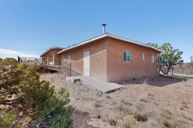 1302 Amarante Road, Santa Fe, NM 87507
