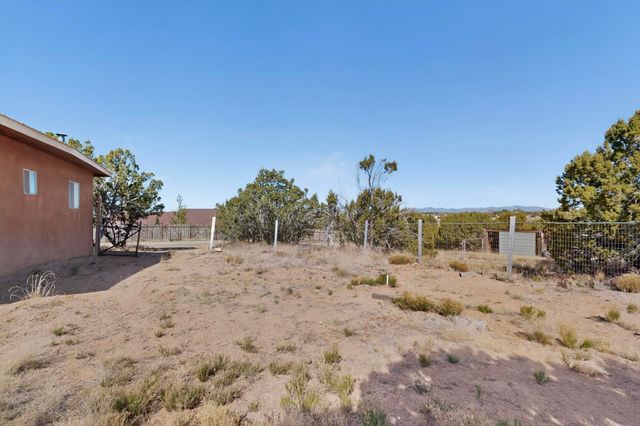 1302 Amarante Road, Santa Fe, NM 87507