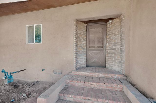 1302 Amarante Road, Santa Fe, NM 87507