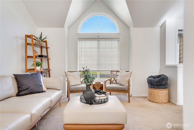 33 Lakewood Oaks Drive SW, Lakewood, WA 98499