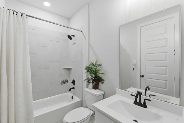 3017 Secret Lagoon Lane, Texas City, TX 77568