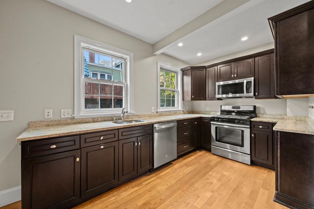 519 E 5th Street, Boston, MA 02127