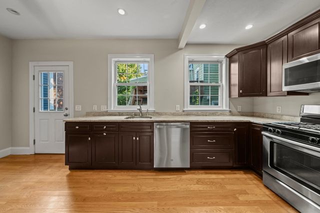 519 E 5th Street, Boston, MA 02127