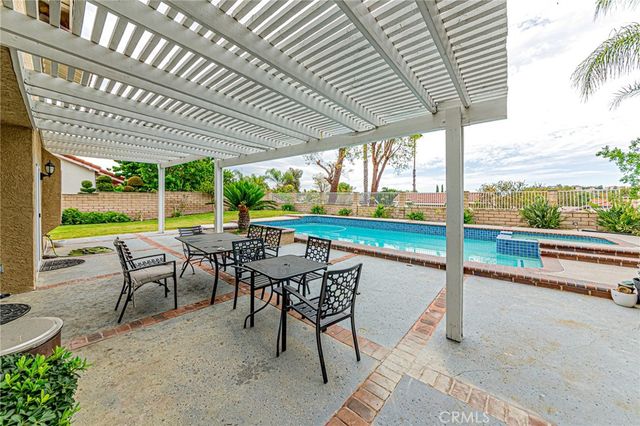 825 BRIDGEWATER Lane, Walnut, CA 91789