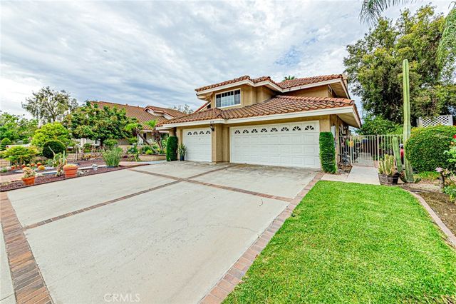 825 BRIDGEWATER Lane, Walnut, CA 91789