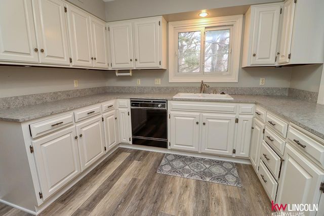 5401 S 73 Street, Lincoln, NE 68516