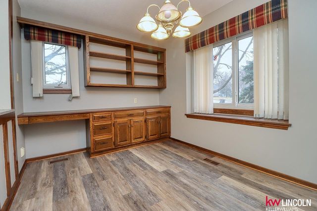 5401 S 73 Street, Lincoln, NE 68516