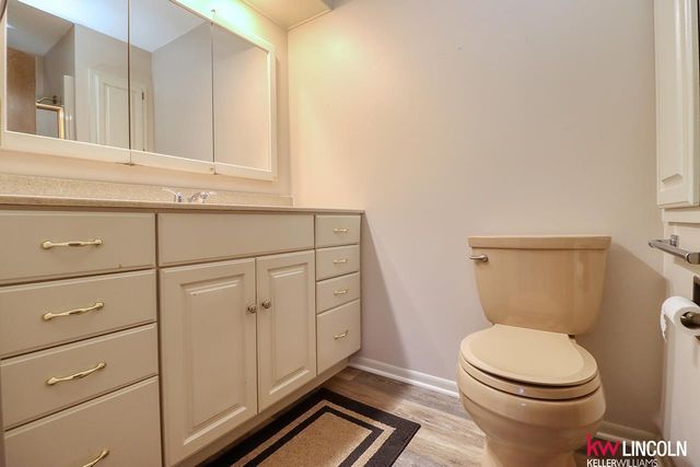 5401 S 73 Street, Lincoln, NE 68516