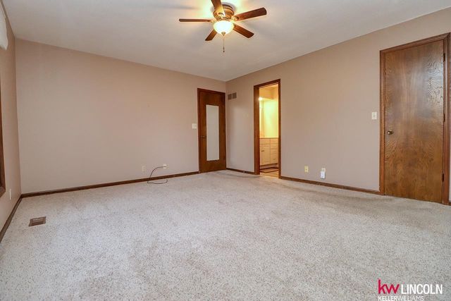 5401 S 73 Street, Lincoln, NE 68516