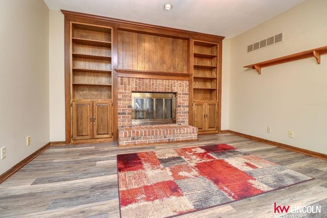 5401 S 73 Street, Lincoln, NE 68516