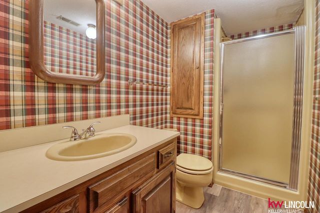 5401 S 73 Street, Lincoln, NE 68516