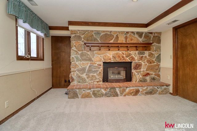 5401 S 73 Street, Lincoln, NE 68516