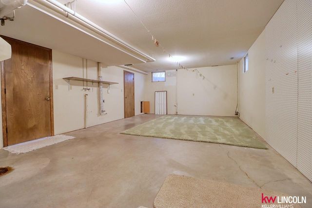 5401 S 73 Street, Lincoln, NE 68516