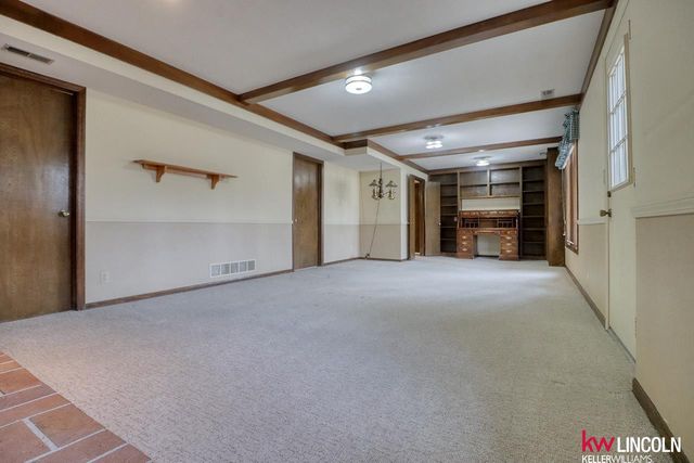 5401 S 73 Street, Lincoln, NE 68516