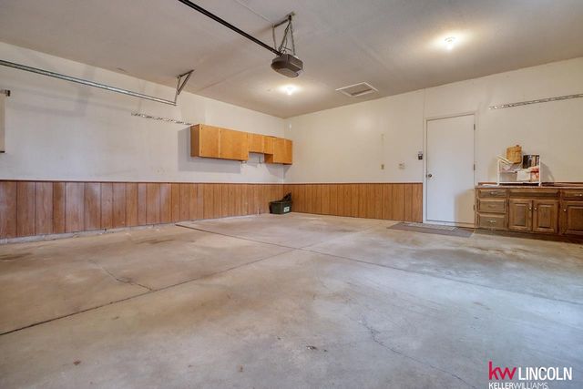 5401 S 73 Street, Lincoln, NE 68516