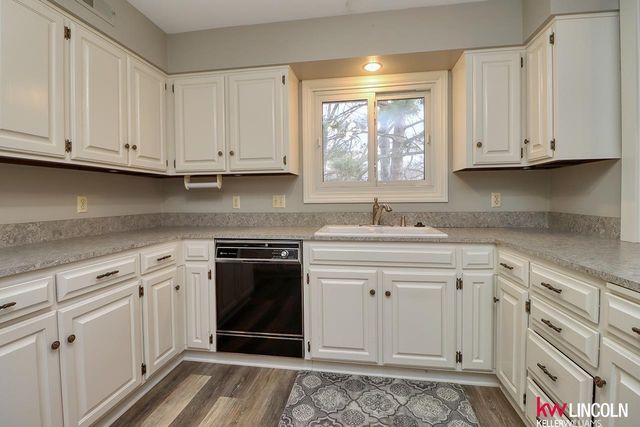 5401 S 73 Street, Lincoln, NE 68516